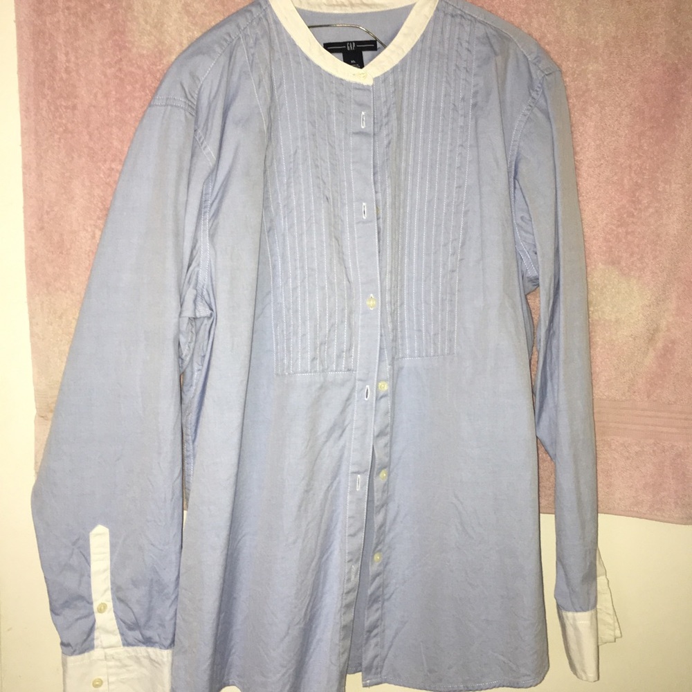 Button down gap shirt